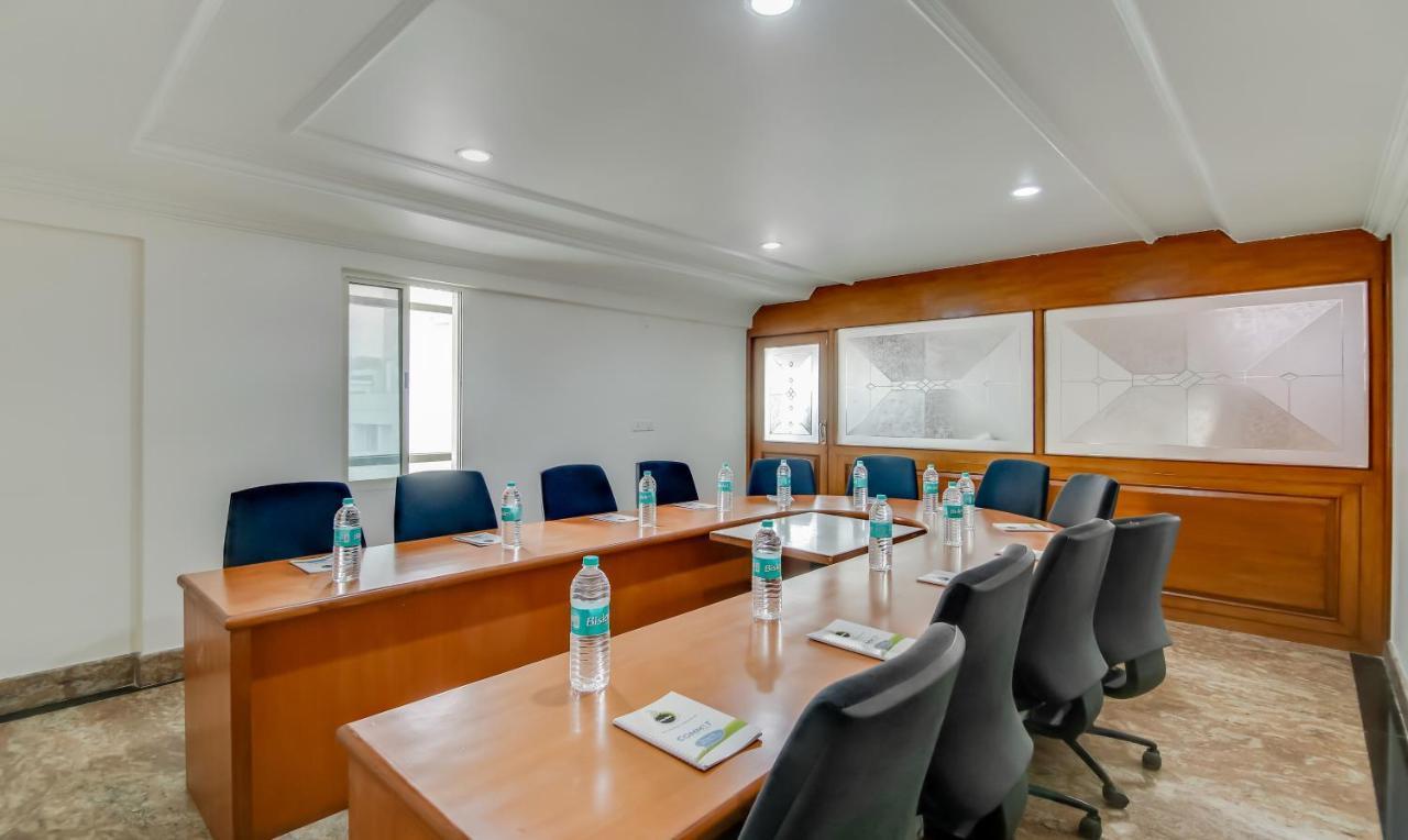 Treebo Trend President Suites Bangalore Eksteriør billede